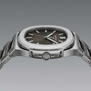 Nautilus 5711 — Black Dial Steel - View 2