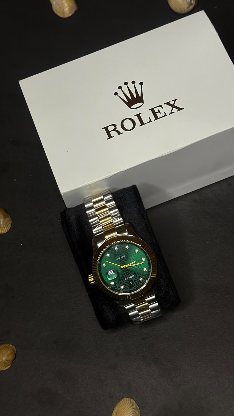 Rolex Datejust – Two-Tone Emerald Monogram