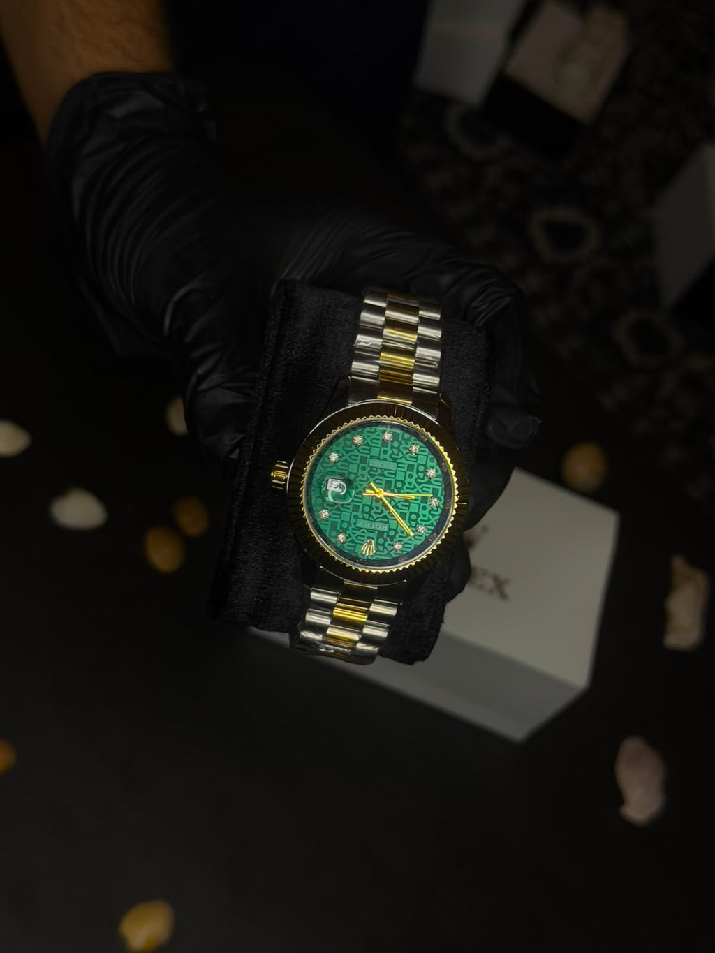 Rolex Datejust – Two-Tone Emerald Monogram