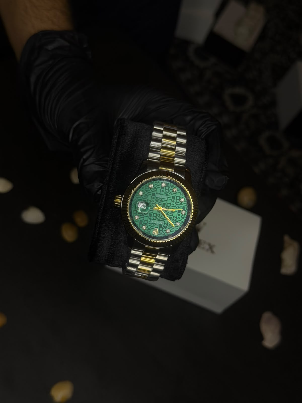 Rolex Datejust – Two-Tone Emerald Monogram